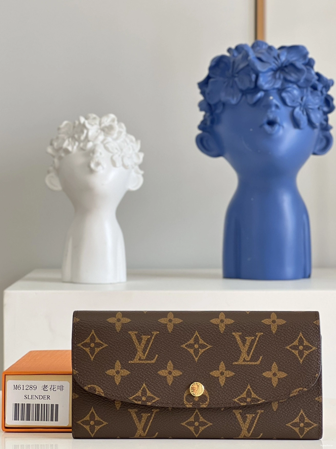 LOUIS VUITTON EMILIE wallet 0712